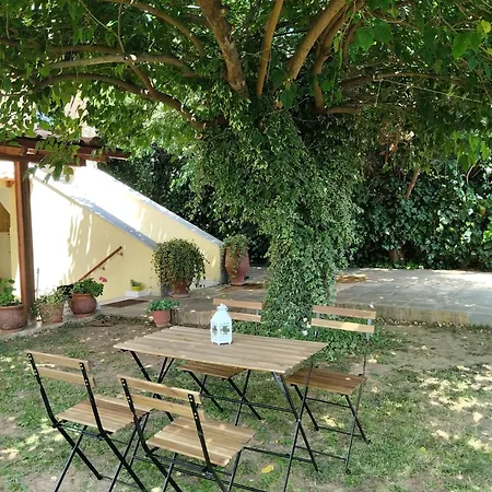 Nyaraló In Chalkidiki, Lakkoma *